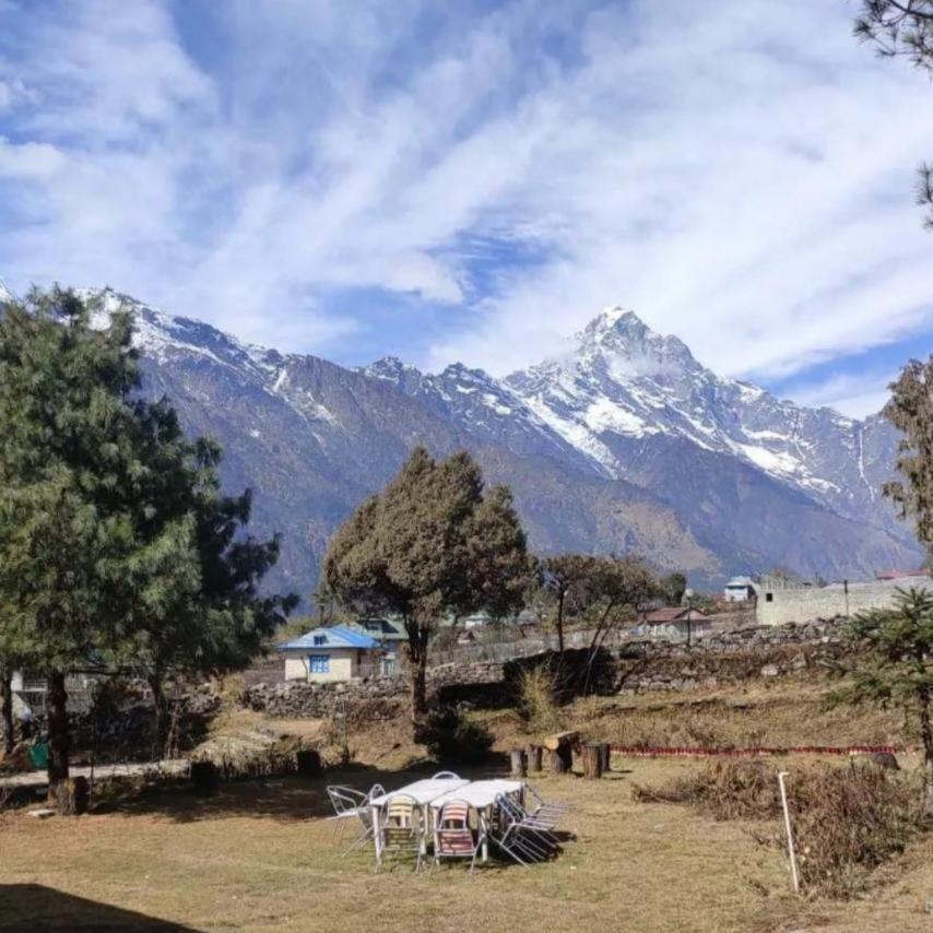 Lukla Airport Resort Lukla Екстериор снимка