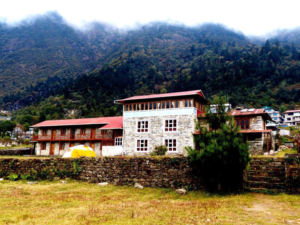 Lukla Airport Resort Lukla Екстериор снимка