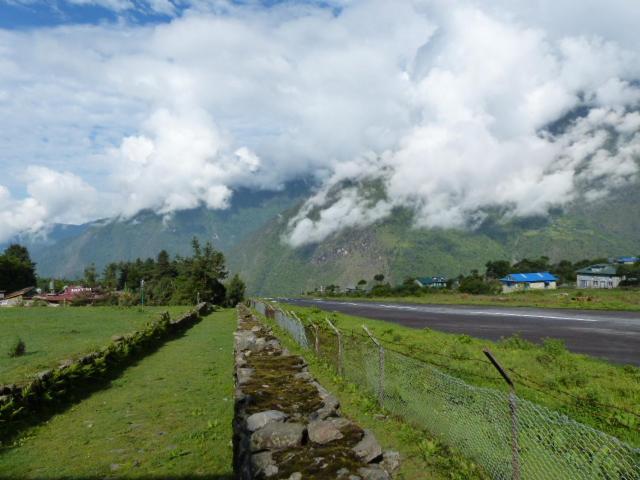 Lukla Airport Resort Lukla Екстериор снимка